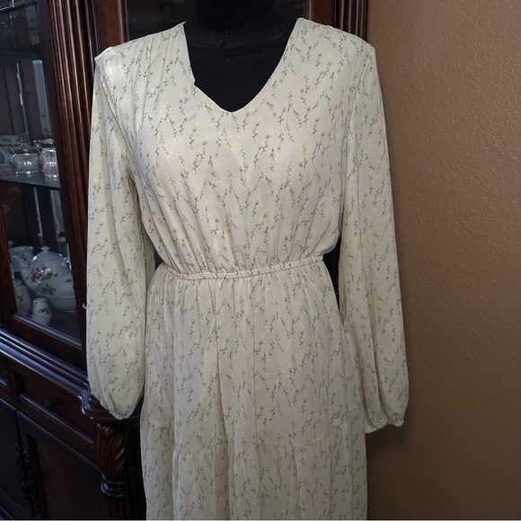 Sage green Urban Modesty maxi dress - Picture 3 of 3